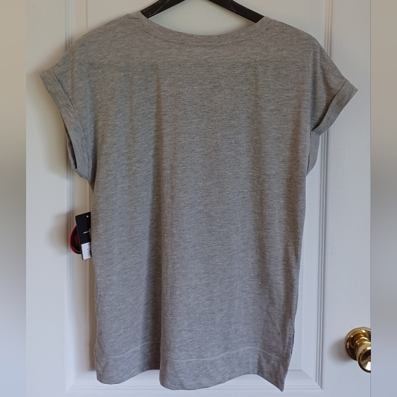 NEW WITH TAGS WOMENS COLOSSEUM SIZE MEDIUM TAMPA BAY LIGHTNING SEQUIN TOP - Picture 2 of 8